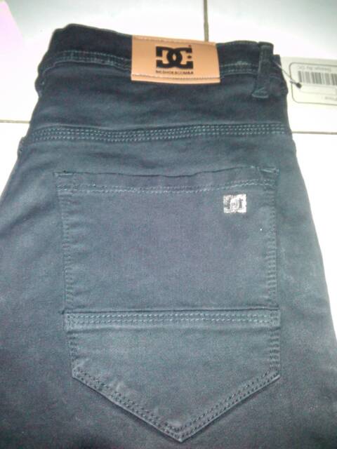 Celana Jeans Hitam Distro Tebal Nyaman 27-38