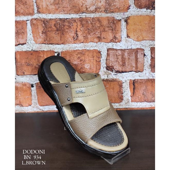 Sandal pria DODONI, bahan kulit asli