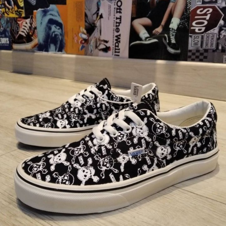 Vans Era 95 DX Anaheim Factory OG Skull Black White