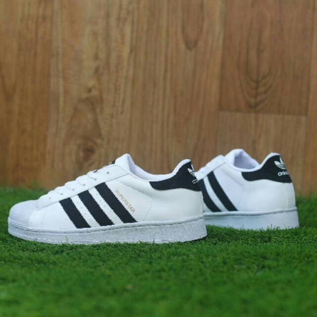 adidas superstar putih list hitam