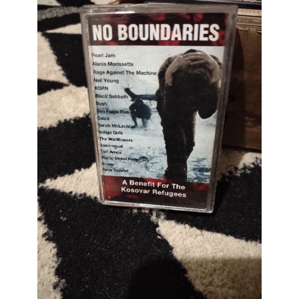 kaset pita no boundaries ( kompilasi pearljam, oasis, korn, suede)