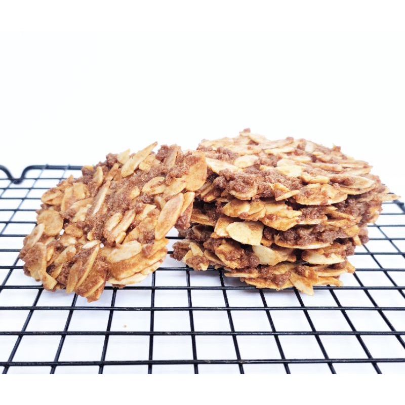 

ALMOND CRISPY CARAMEL
