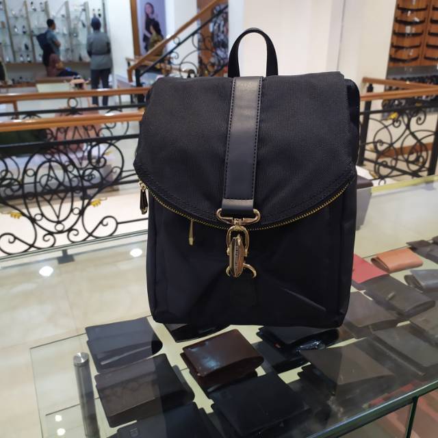 Tas Wanita Elizabeth