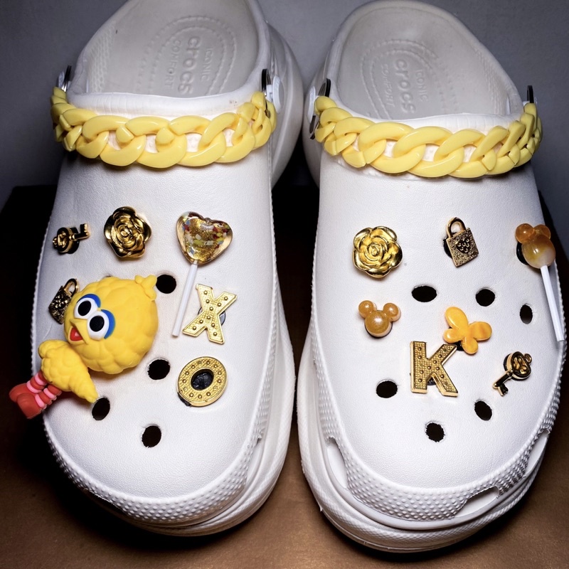 Jibbitz Crocs Charm / Hiasan Tempelan Crocs (Goldie Alphabet)