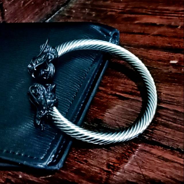 gelang naga titanium black silver pria wanita