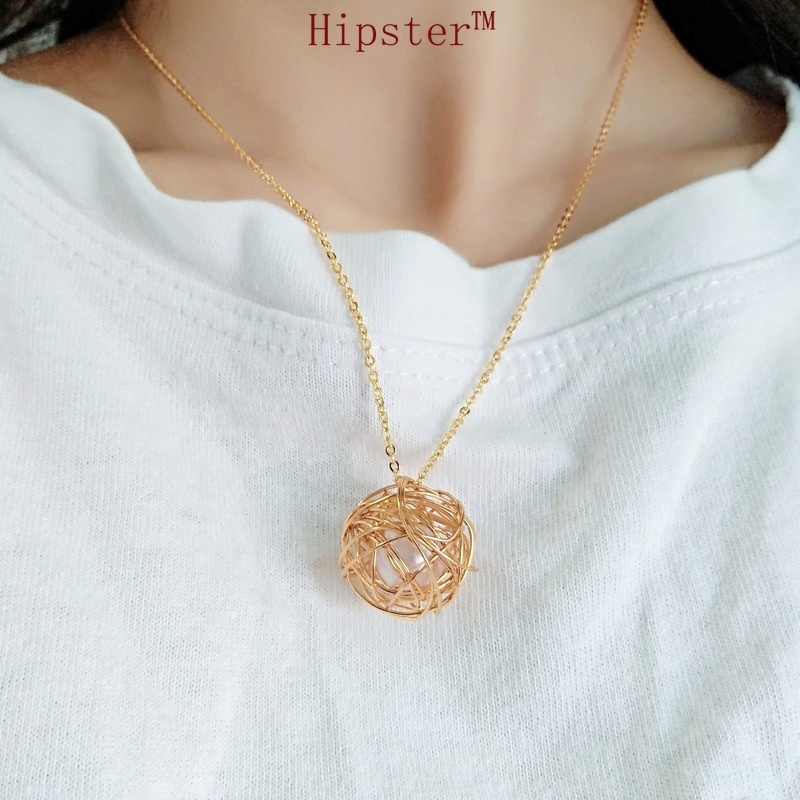 Best Selling Exquisite Elegant Rose Golden Hollow Natural Freshwater Pearl Pendant Fashion Temperament Clavicle Chain