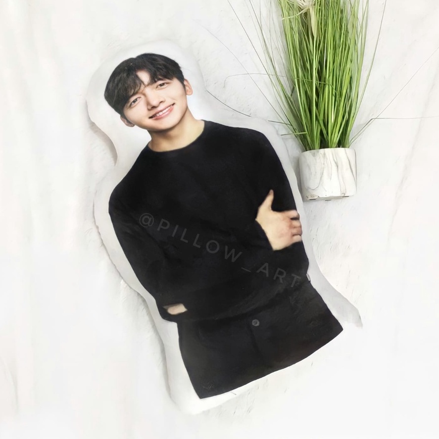 Pillowart - Bantal Boneka Karakter Custom Foto / Kpop / Anime / Hadiah 75cm - ART001