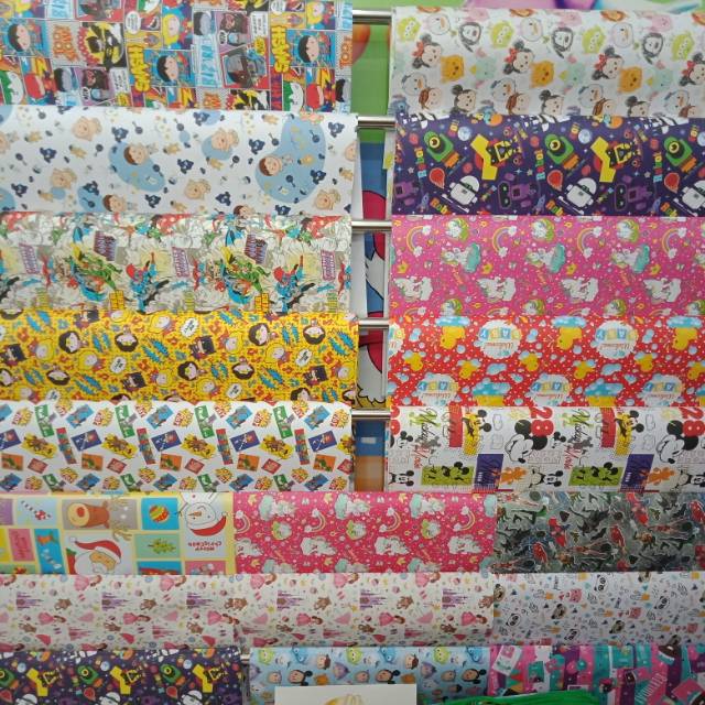 

kertas kado jumbo & kecil untuk membungkus hadiah atau kado