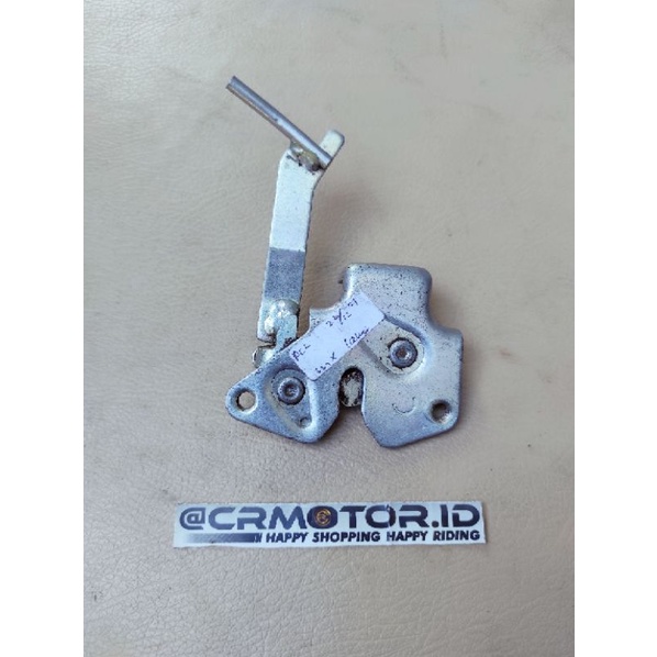 Original seat lock assy lawan kunci jok yamaha jupiter MX 135 lama old