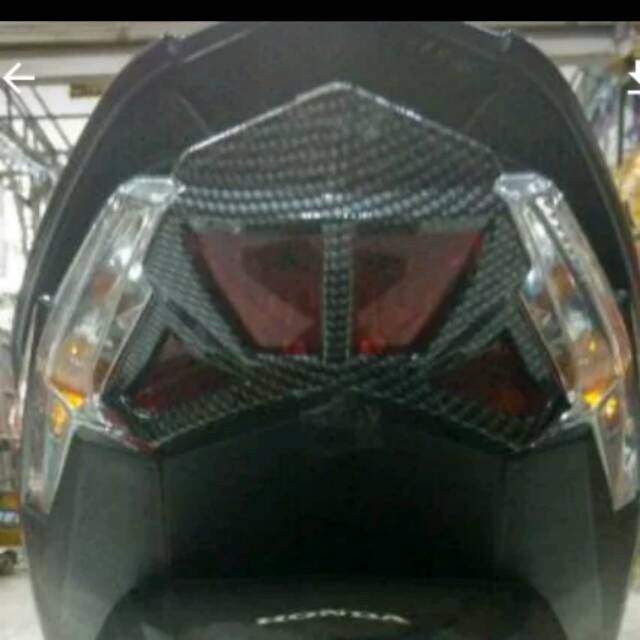 Garnis lampu stop vario 150 125 led carbon cover lampu stop vario 125 led 150 carbon