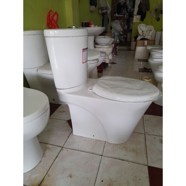 Closet duduk toto cw 821 j sofclosing