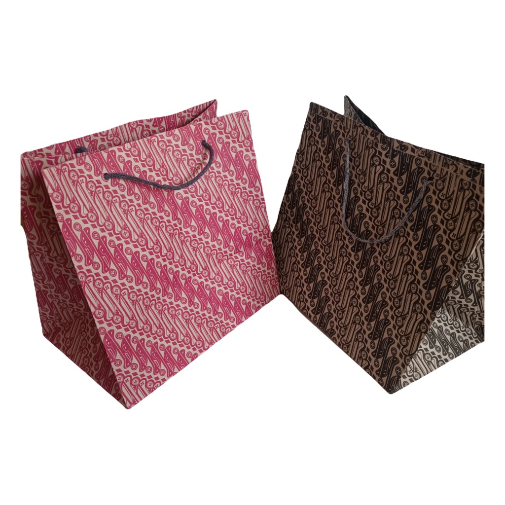 

Paperbag Motif batik murah Uk 26X17X25cm NX lusinan Cocok tempat souvenir, kado, hajatan souvenir