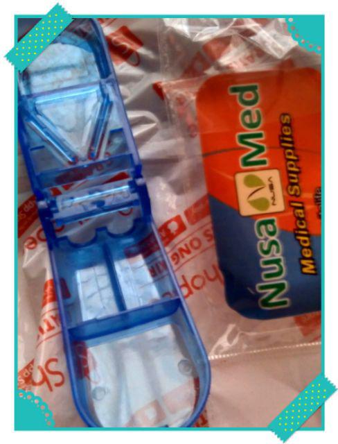 Alat Pemotong Obat / Pills Cutter
