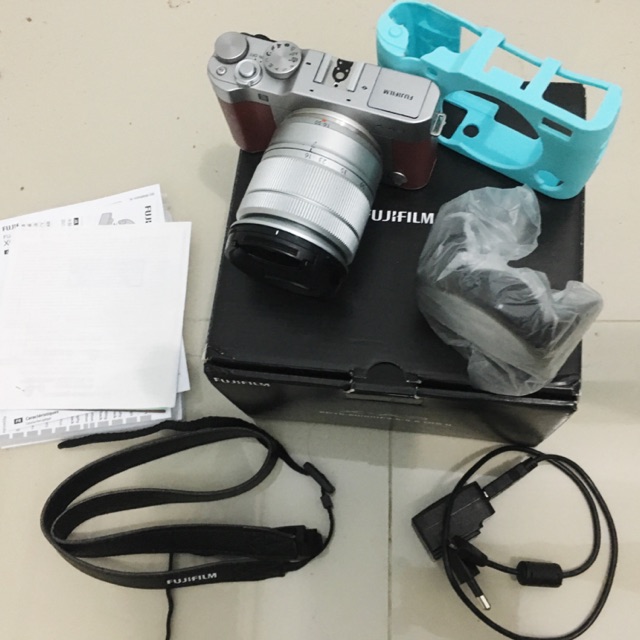 Kamera second Fujifilm XA-3. Kartu garansi resmi masih aktif s/d Maret 2020