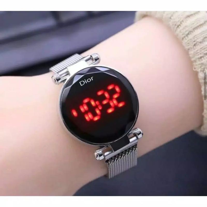 (Bayar Ditempat)Jam Tangan Wanita( D)Touch Scren Bulat Led Magnet(Dikirim Dari Jakarta)