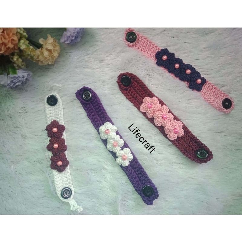 konektor masker rajut bunga