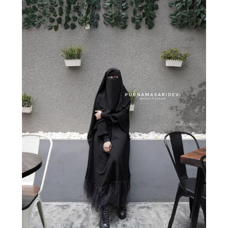 purnamasari Devi set Chole abaya+farhen khimar(preloved1xPakai)sizeM