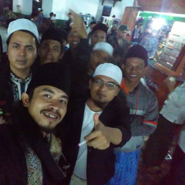 085222223809_rijal