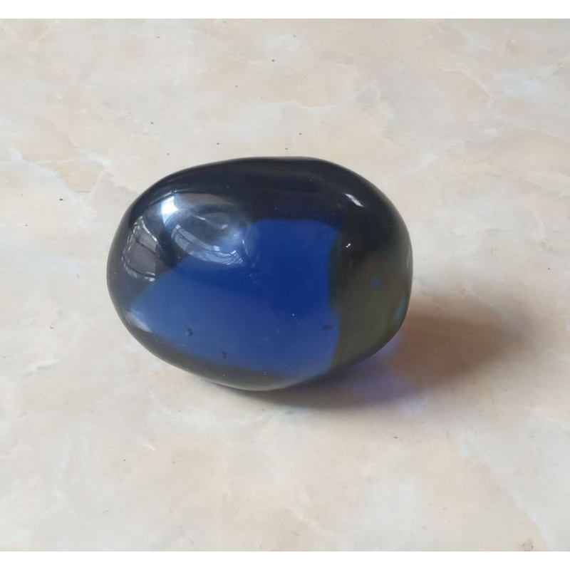 Obsidian tumled biru