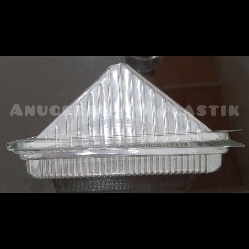 Mika Sandwich Segitiga.