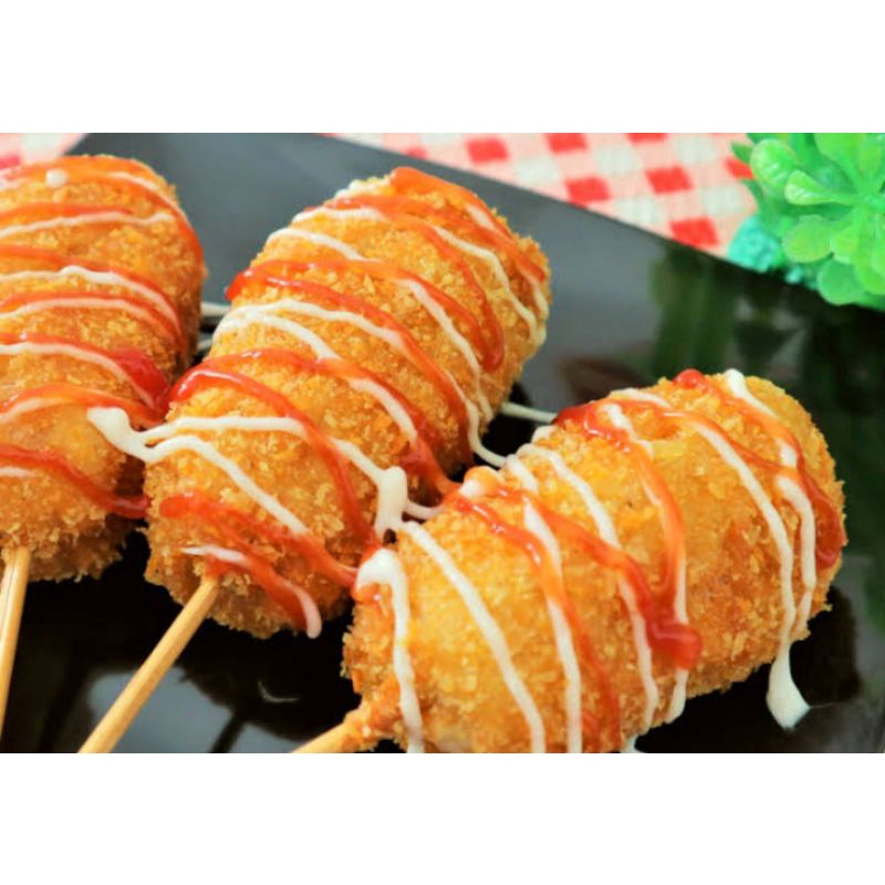 

drozen corndog. mozarella dan sosis. free saus dan mayonaise