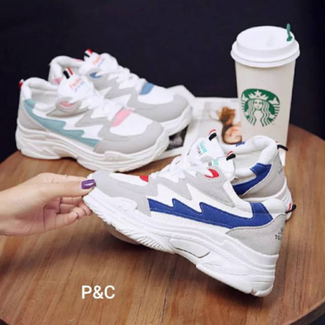 SEPATU WANITA SEPATU POLET TERBARU