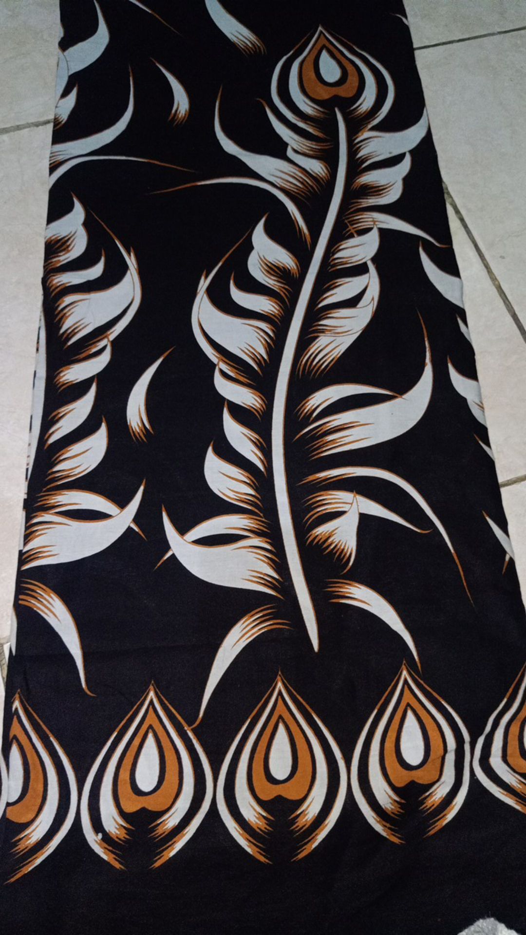 Kain Batik Solo Motif Bulu Burung Merak