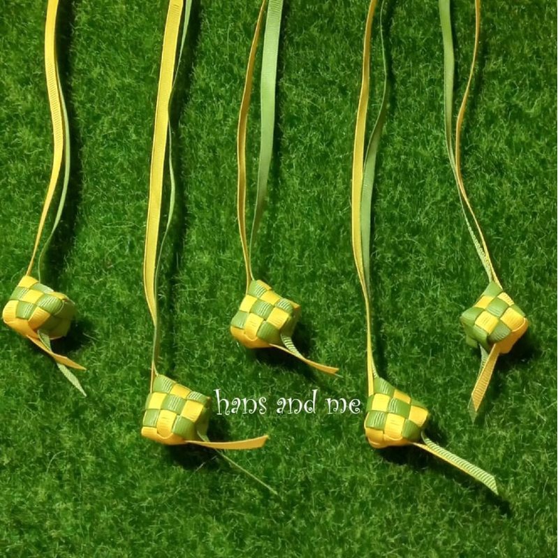 

Ketupat Hias Idul Fitri Pita Grosgrain 2.5cm