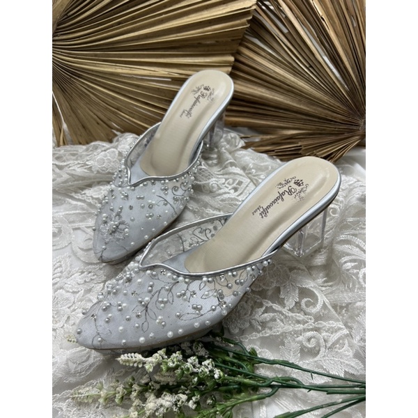 sepatu wedding wanita yasmika silver tinggi 7cm kaca