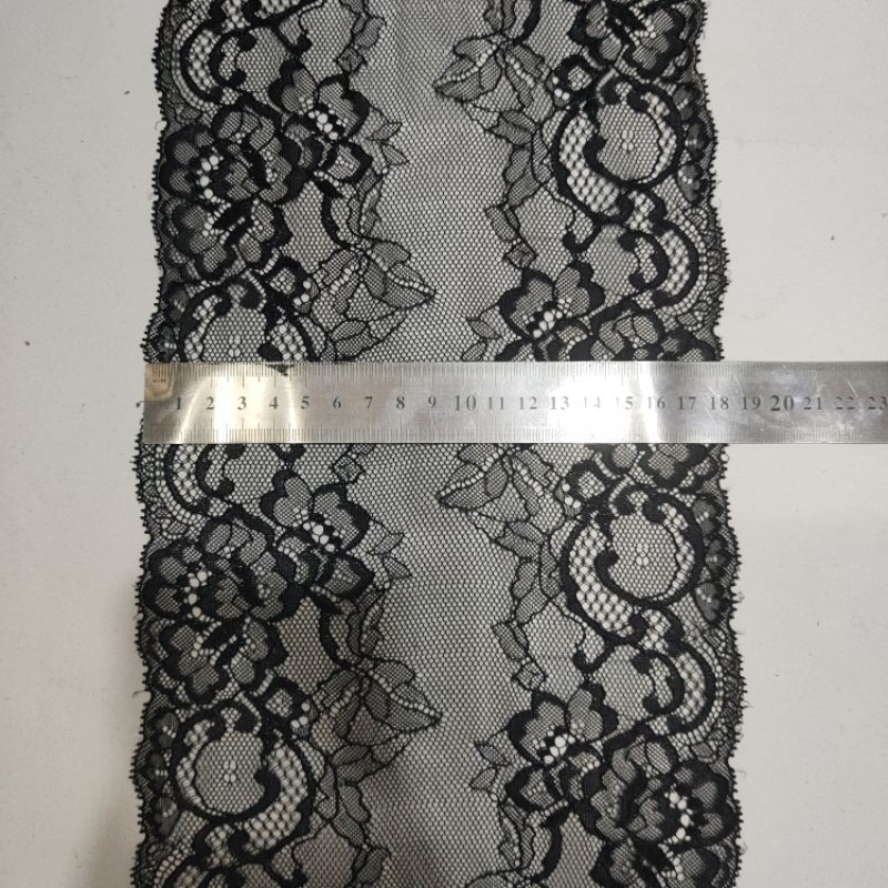 Renda air lebar per roll 15yard