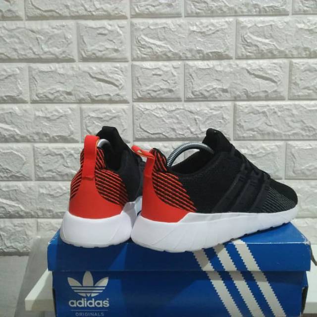 adidas questar flow black orange