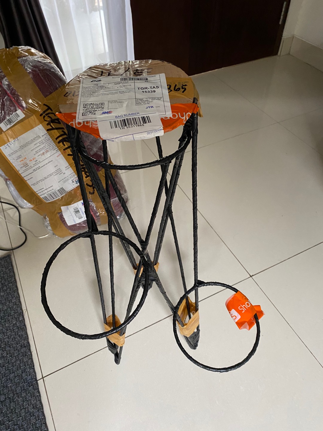 Standvsilangt60cmldiameter Pot 15cm