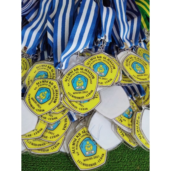 medali resin medali wisuda medali akrilik