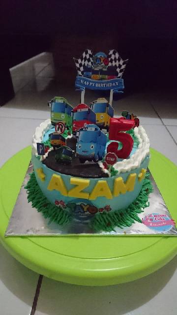 

Kue ulang tahun thomas,tayo danspongebob