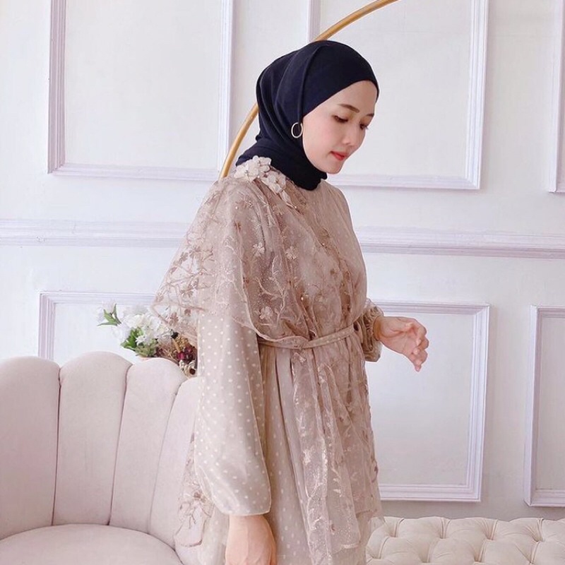 HANYA SEWA RENTAL KEBAYA DRESS KONDANGAN