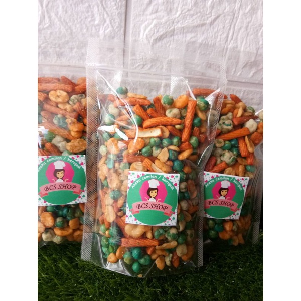 

Kacang Campur Kacang Mix 125 gram