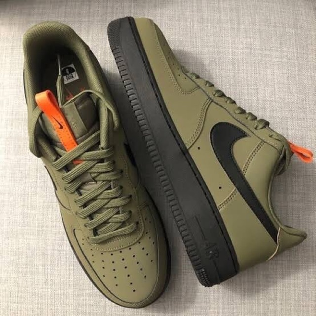 NIKE AIR FORCE 1