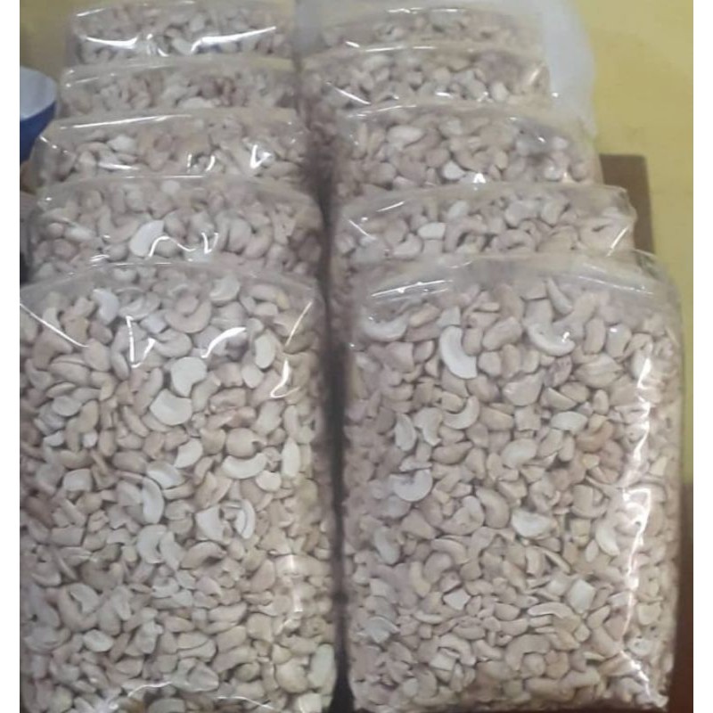 

Kacang mete PATAHAN/ PECAHAN