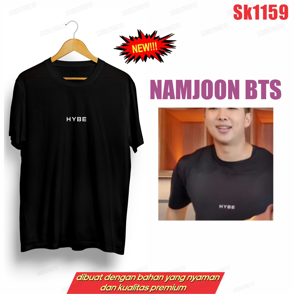 MURAH!!! KAOS KPOP NAMJOON RM HYBE TENGAH depan aja SK1159 UNISEX