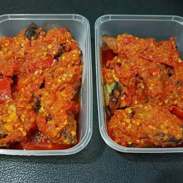 

Ikan tongkol balado makanan instant FRESH