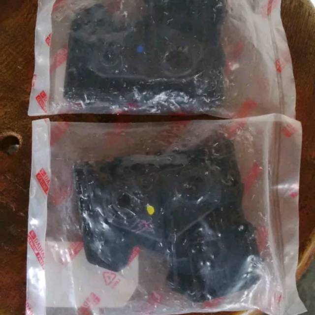 Bracket bumper depan grand max 1buah