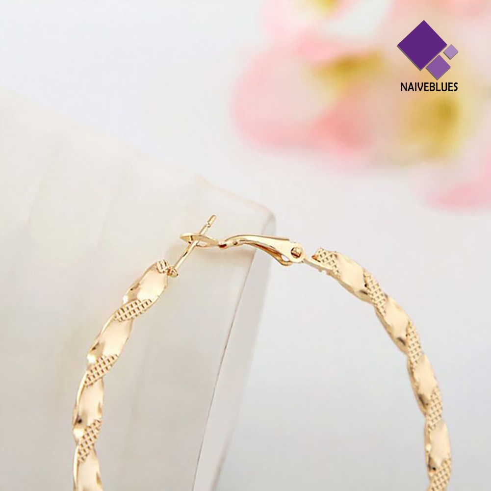 Anting Juntai Bentuk Lingkaran Besar Untuk Wanita