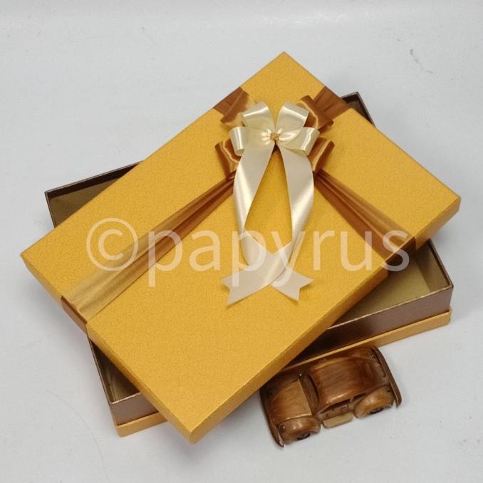 

Premium Product!!! Papyrus Sandwich 25X35 Tinggi 8Cm Kotak Kado Gift Box - Paling Diminati