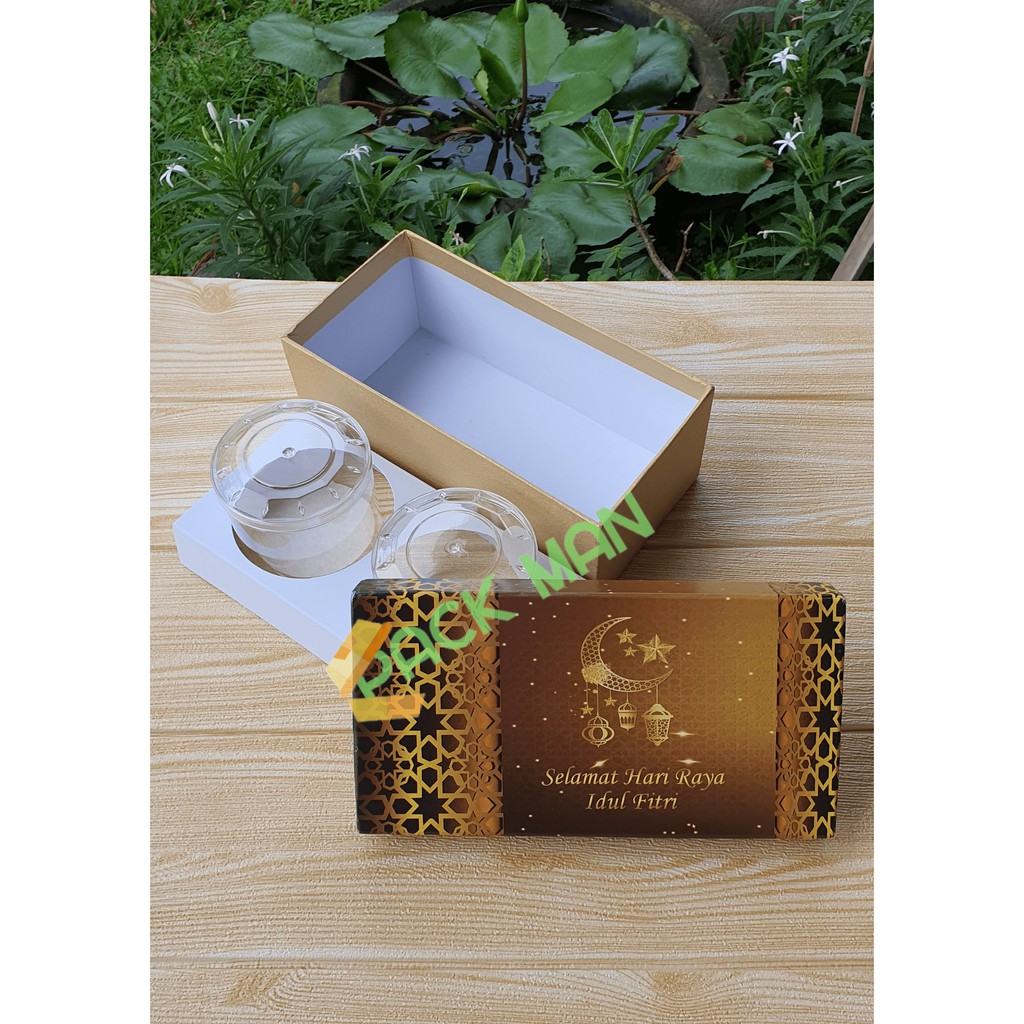 

Kotak Kue Lebaran Coklat 29 x 15 x 7 ( P X L X T )