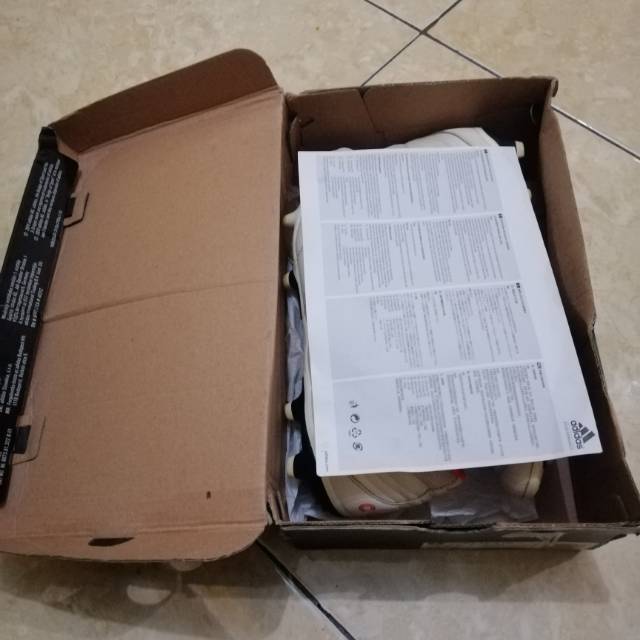 Sepatu bola adidas copa 19.3 initiatory pack