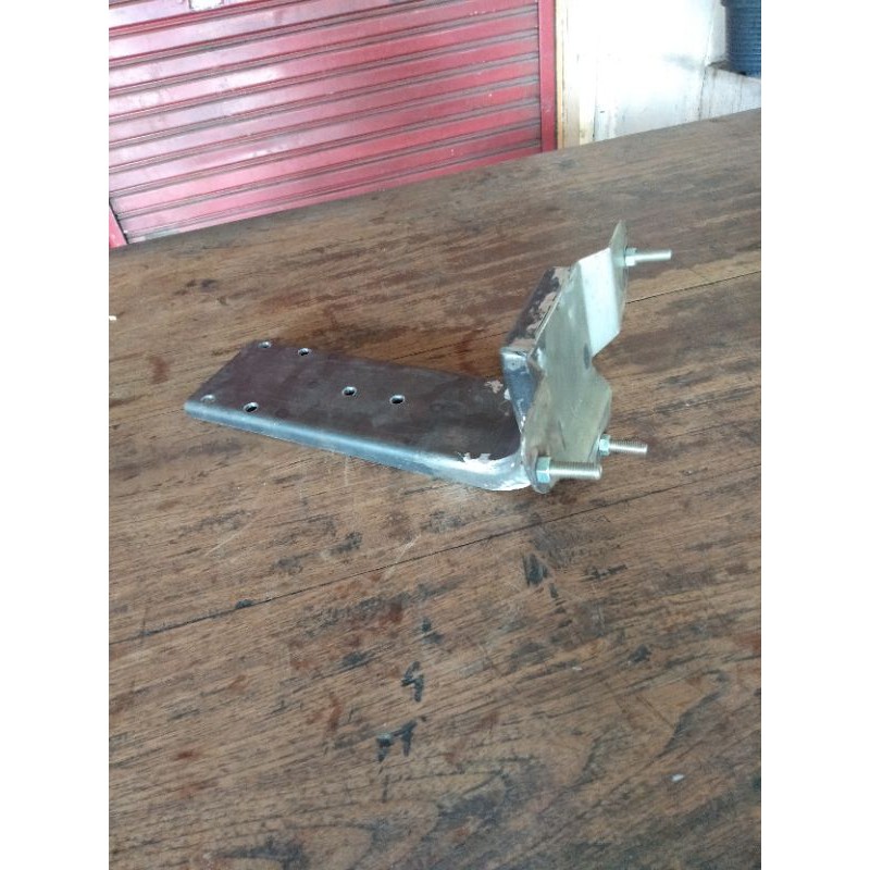 Hower dudukan ban serep belakang Vespa sprint ring 10