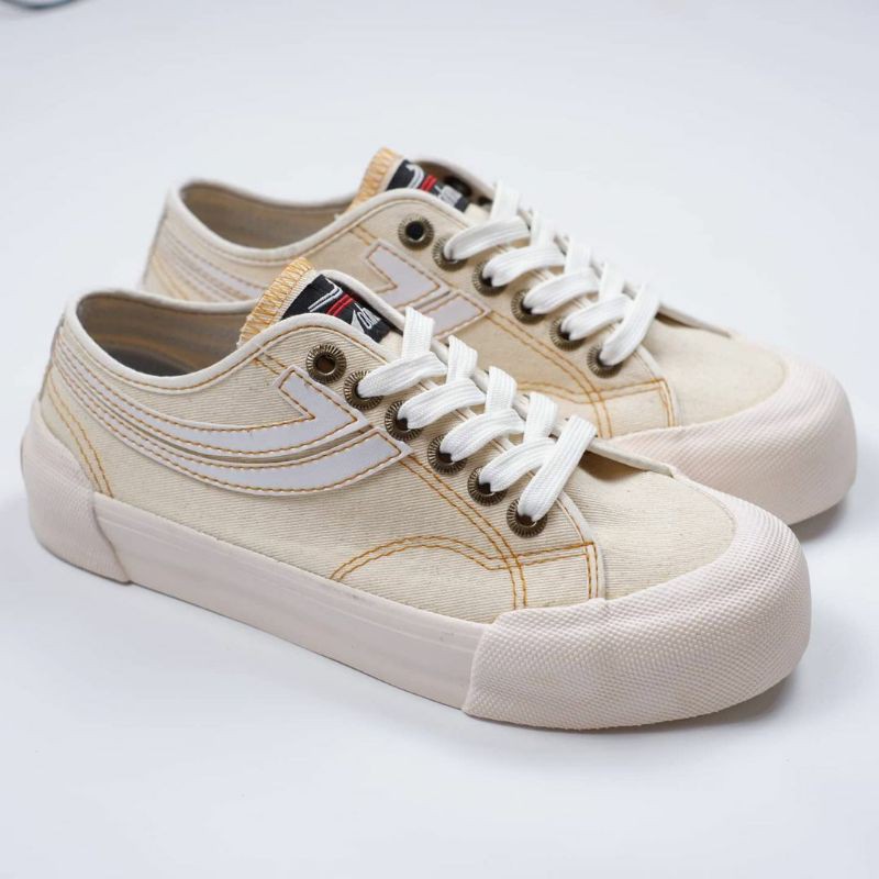 SEPATU JOHNSON - GALAXY PRO LC MILKY