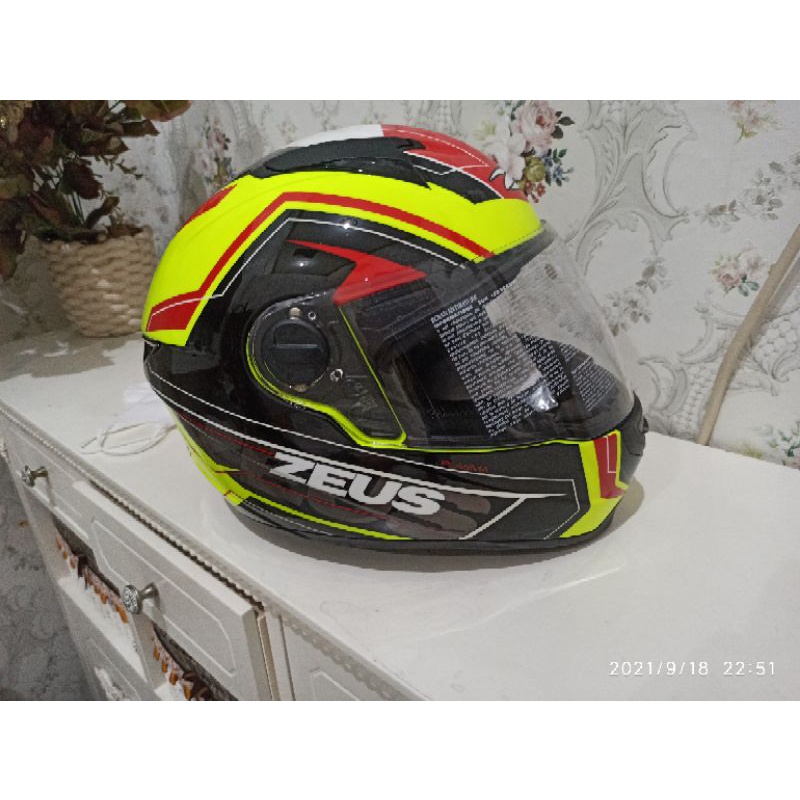 HELM ZEUS ZS-811 FULLFACE ORIGINAL-Hijau Kombinasi
