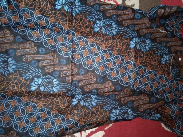 Batik Dianputri | Couple Batik Wanita Blazer Monochrome Motif Garis Seragam Batik Atasanwanita