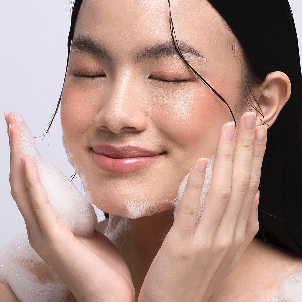 KOJIE-SAN Body Wash Sabun Mandi Cair Pemutih Badan Wajah Body Lotion Skincare BPOM Serum Wajah Kojic Acid Lulur Scrub Handbody Cream Brightening Glowing Whitening